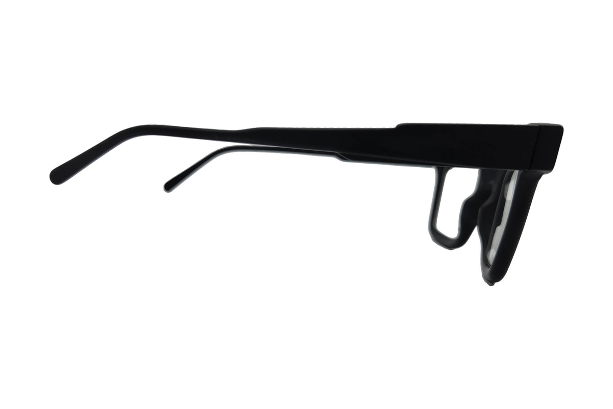 KUBORAUM Maske K21 Black Matt eyeglasses, angled view