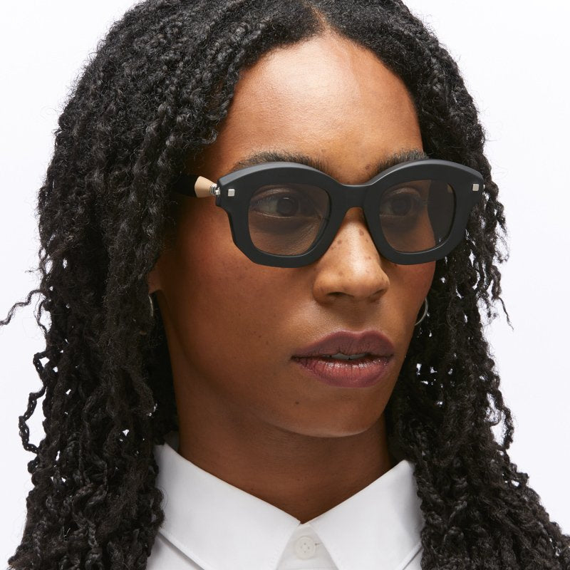 KUBORAUM Maske J1 Black Matt eyeglasses, worn