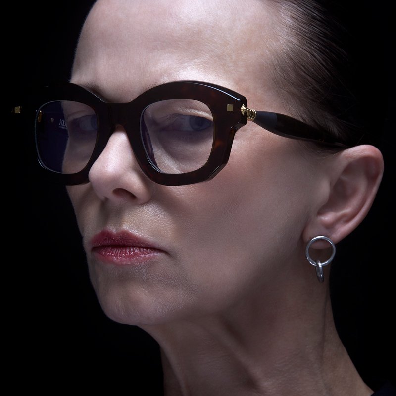 KUBORAUM Maske J1 Tortoise eyeglasses, worn