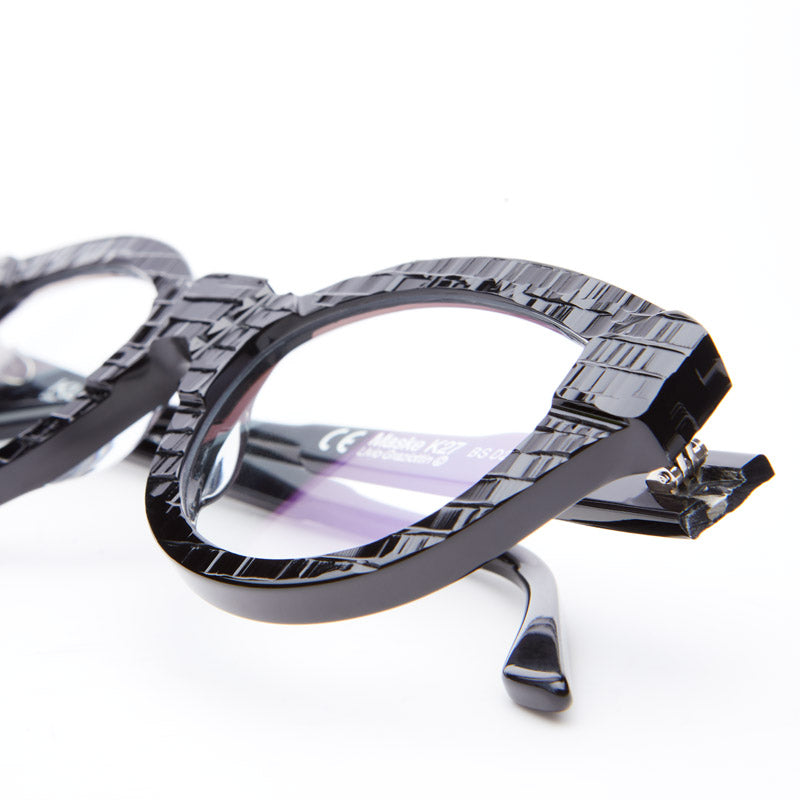 KUBORAUM Maske K27 Black Shine eyeglasses, temple detail
