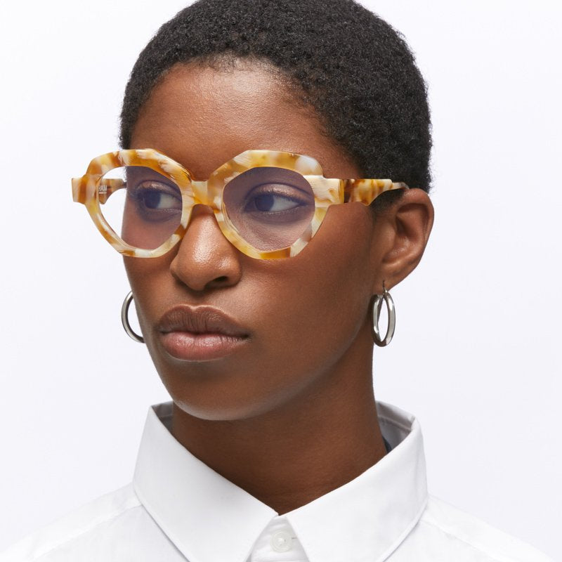 KUBORAUM Maske K29 Desert Rose eyeglasses, worn