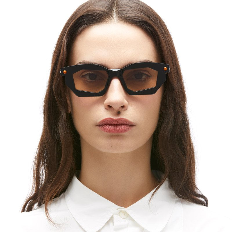 KUBORAUM Maske P14 Black Shine eyeglasses, worn