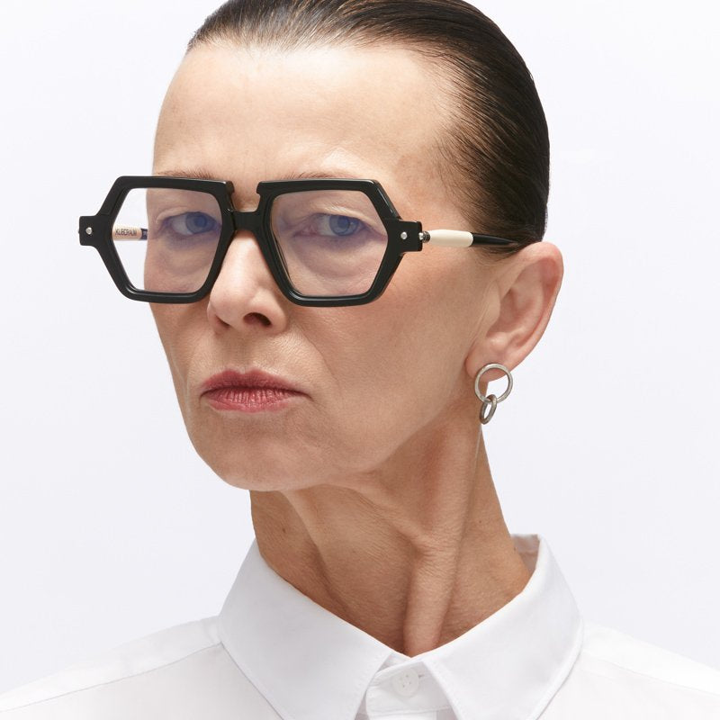 KUBORAUM Maske P19 Black Shine eyeglasses, worn
