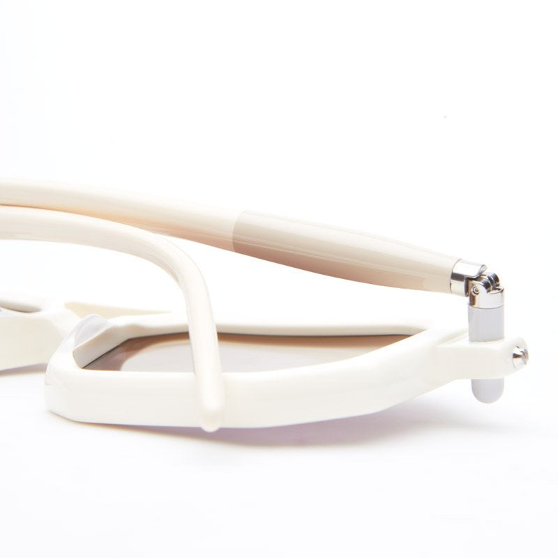 KUBORAUM Maske P8 White sunglasses, side view