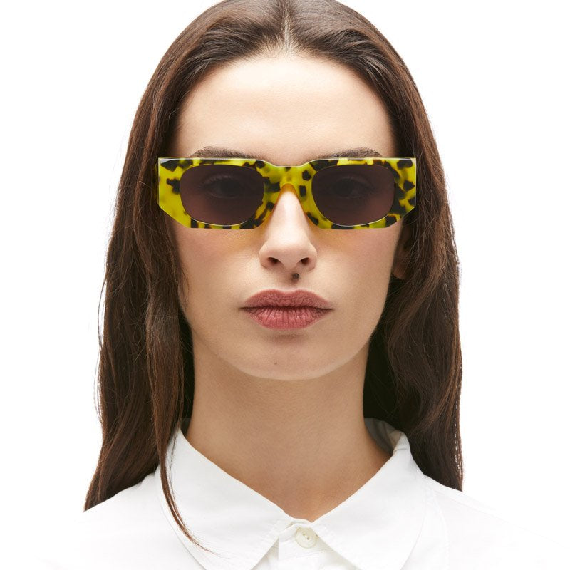 KUBORAUM Maske U8 Yellow Havana sunglasses, side view
