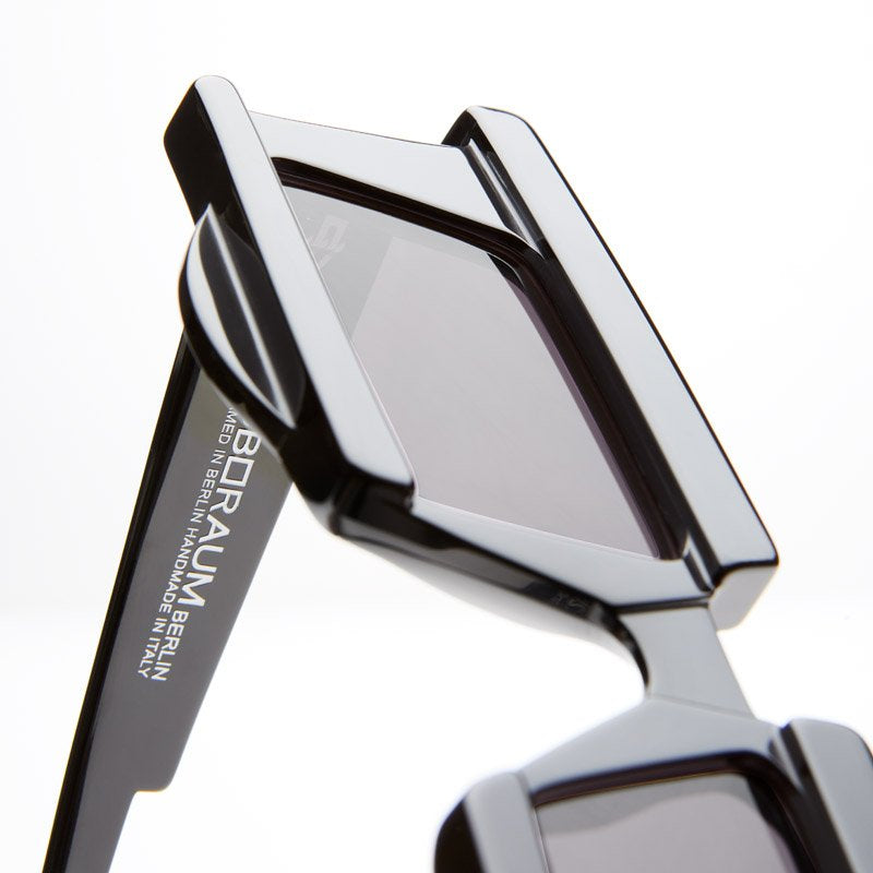KUBORAUM Maske X20 Black Shine sunglasses, temple detail