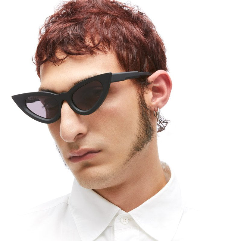 KUBORAUM Maske Y3 Black Matt sunglasses, temple detail
