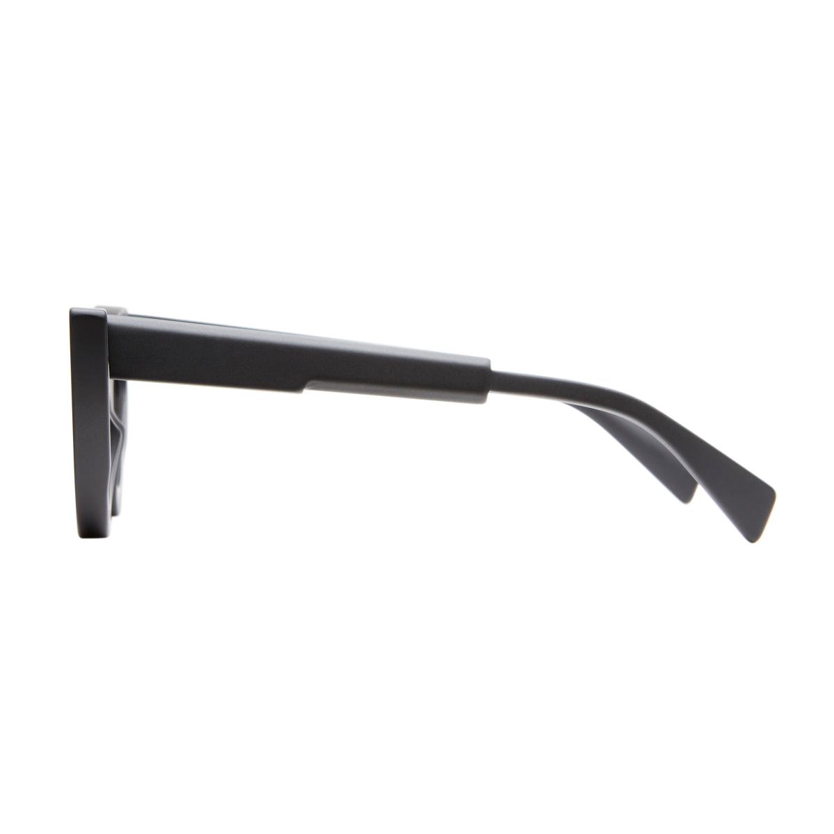 KUBORAUM Maske Y3 Black Matt sunglasses, angled view
